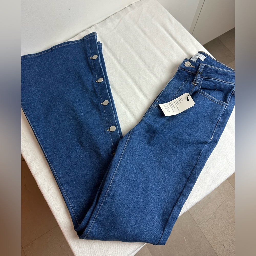 Forever 21 High Rise Flare Size 25 With Button Detail BNWT